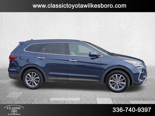 2017 Hyundai SANTA FE SE