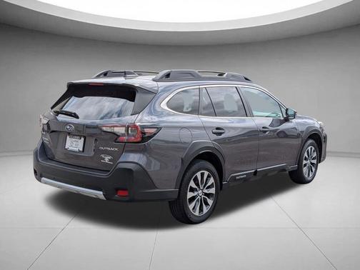 Magnetite Gray Metallic 2023 Subaru Outback Limited