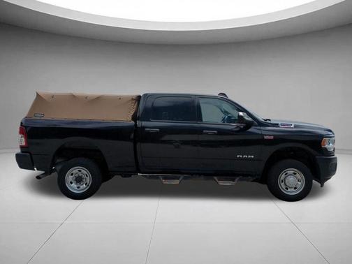 Diamond Black Crystal Pearlcoat 2020 RAM 2500 Tradesman Crew Cab 4x4 6'4' Box