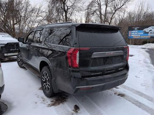 2021 GMC Yukon XL 4WD AT4