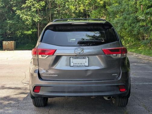 2018 Toyota Highlander LE