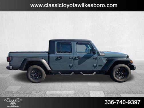 2024 Jeep Gladiator Sport