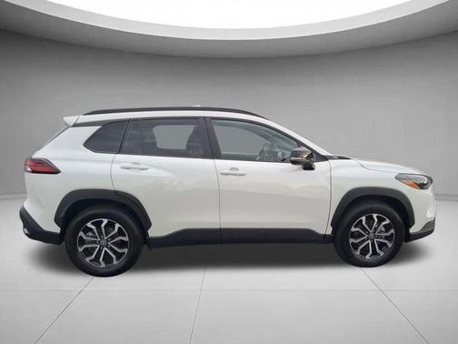 Wind Chill Pearl 2026 Toyota Corolla Hybrid SE