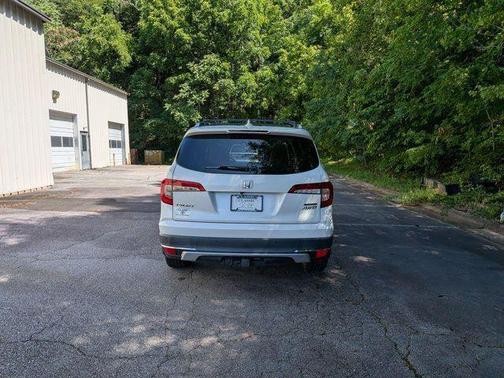 2019 Honda Pilot Touring 8-Passenger