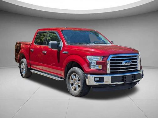 Ruby Red Metallic Tinted Clearcoat 2015 Ford F-150 XLT