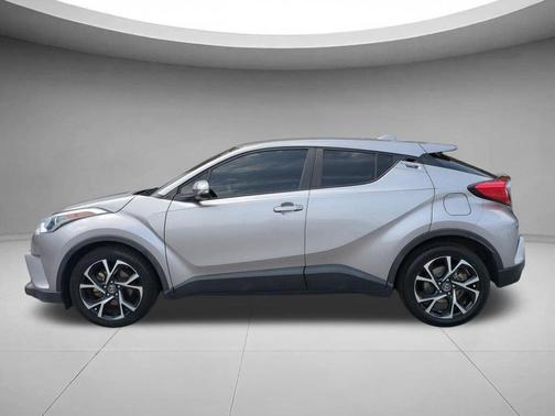Silver Knockout Metallic 2019 Toyota C-HR XLE