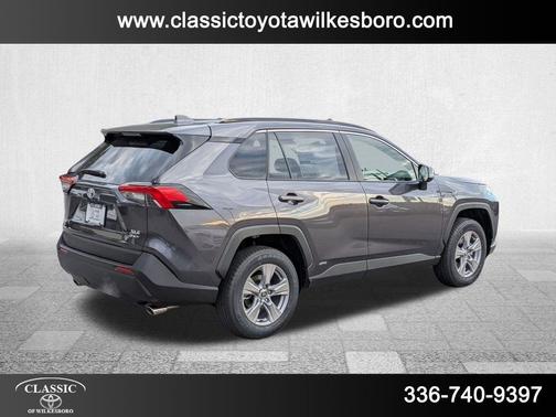 2025 Toyota RAV4 Hybrid XLE