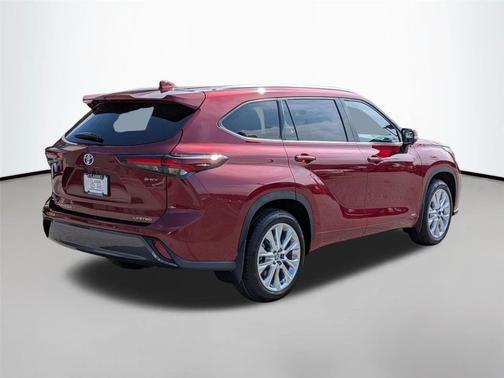 2026 Toyota Highlander Hybrid Limited