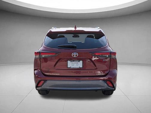 Ruby Flare Pearl 2026 Toyota Highlander Hybrid Limited