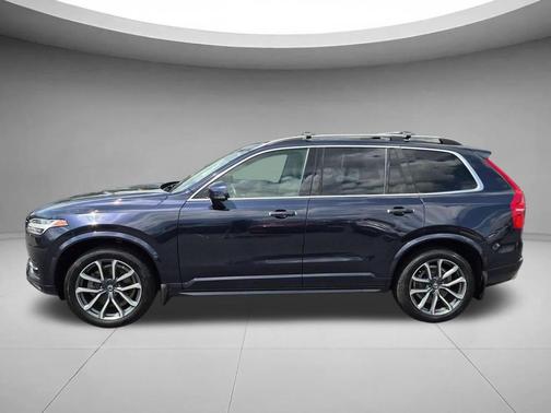 Magic Blue Metallic 2019 Volvo XC90 T6 Momentum