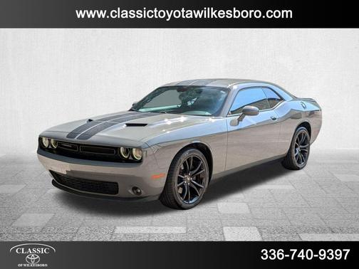 2017 Dodge Challenger SXT