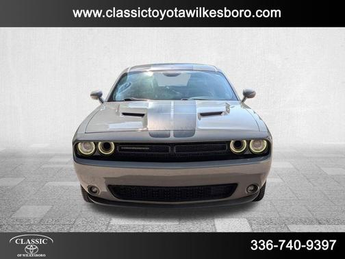 2017 Dodge Challenger SXT
