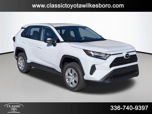 2025 Toyota RAV4 LE