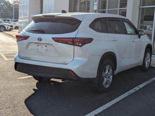 2023 Toyota Highlander Hybrid LE