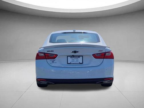 Summit White 2023 Chevrolet Malibu FWD RS