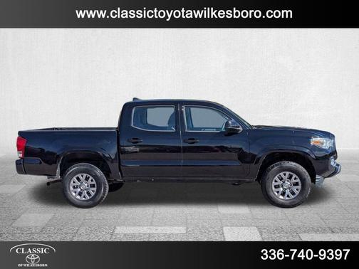 2017 Toyota Tacoma SR