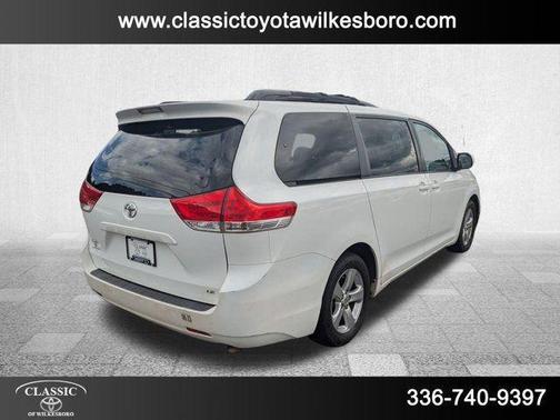 2014 Toyota Sienna LE