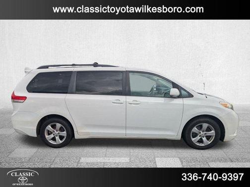2014 Toyota Sienna LE