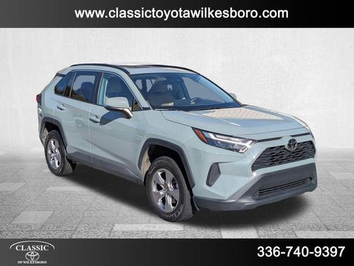 2022 Toyota RAV4 XLE