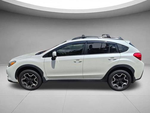 Satin White Pearl 2014 Subaru XV Crosstrek 2.0i Premium