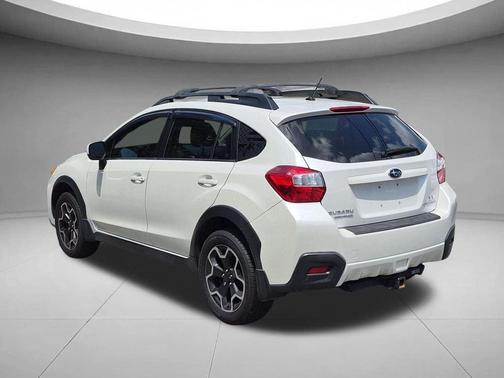 Satin White Pearl 2014 Subaru XV Crosstrek 2.0i Premium