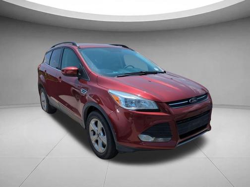 Sunset 2016 Ford Escape SE