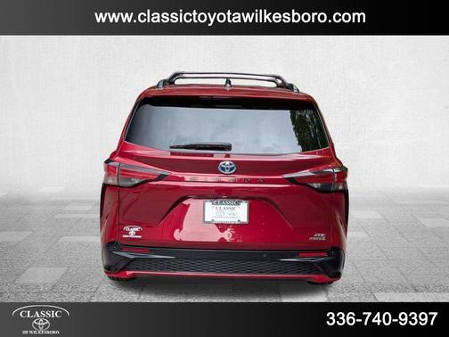 2022 Toyota Sienna XSE 7 Passenger