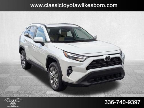 2025 Toyota RAV4 XLE Premium