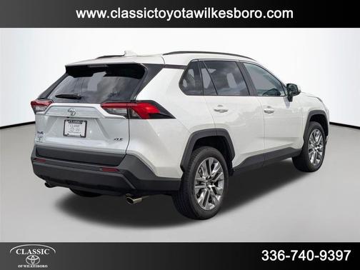 2025 Toyota RAV4 XLE Premium