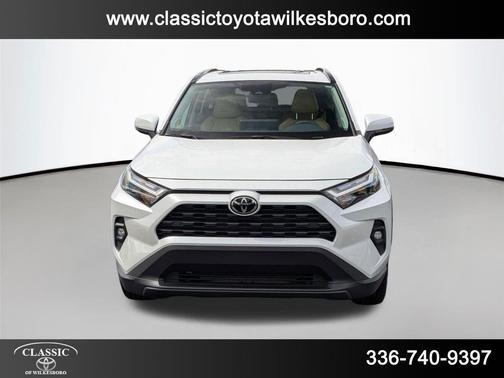 2025 Toyota RAV4 XLE Premium