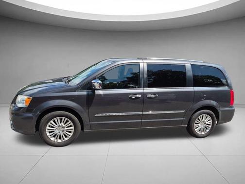 Granite Crystal Metallic Clearcoat 2016 Chrysler Town & Country Limited