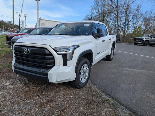 2022 Toyota Tundra SR5