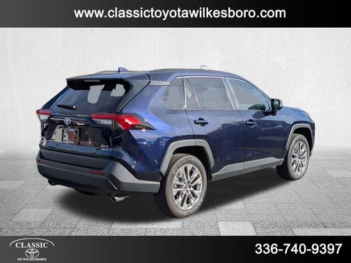 2025 Toyota RAV4 XLE Premium