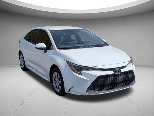White 2022 Toyota Corolla LE