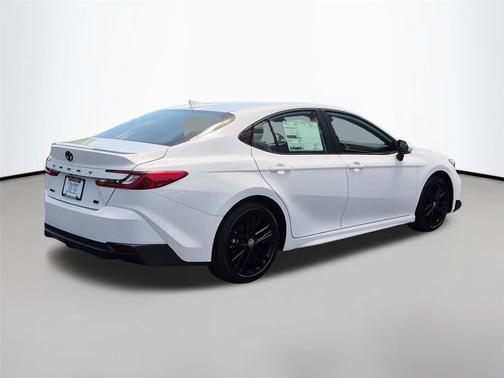 Ice Cap 2026 Toyota Camry SE