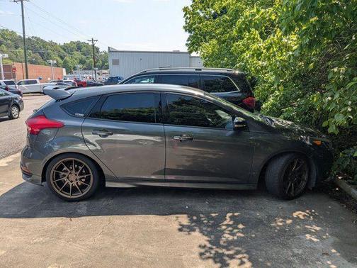 2017 Ford Focus ST ST