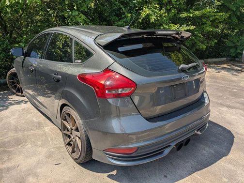 2017 Ford Focus ST ST