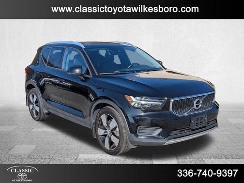 2019 Volvo XC40 T5 Momentum