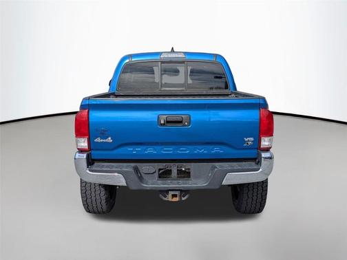 2016 Toyota Tacoma SR