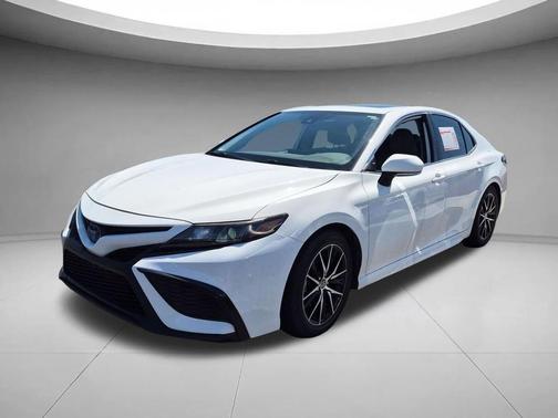 Ice Cap 2023 Toyota Camry SE