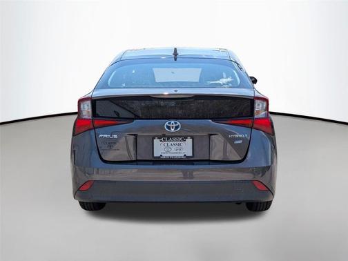 2022 Toyota Prius L