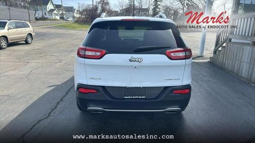 2017 Jeep Cherokee Sport