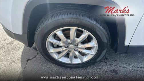 2017 Jeep Cherokee Sport