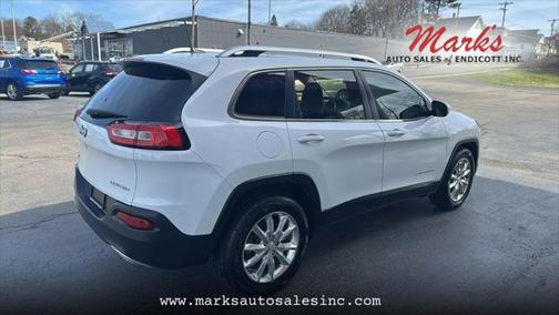 2017 Jeep Cherokee Sport