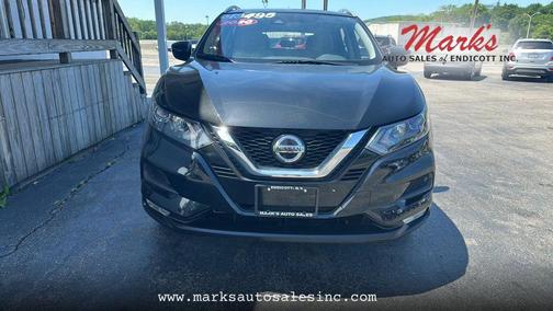 Magnetic Black Pearl 2020 Nissan Rogue Sport SV