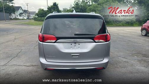 2020 Chrysler Pacifica Touring L