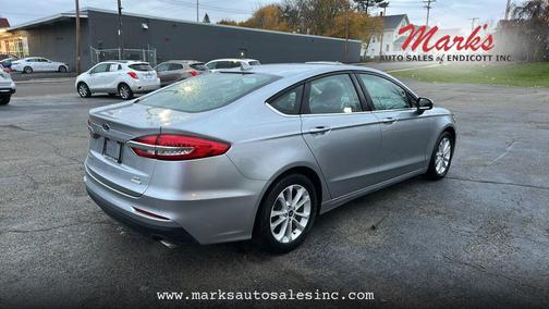 2020 Ford Fusion SE
