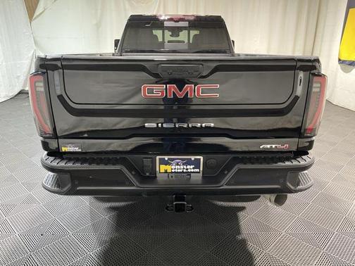2024 GMC Sierra 2500 AT4