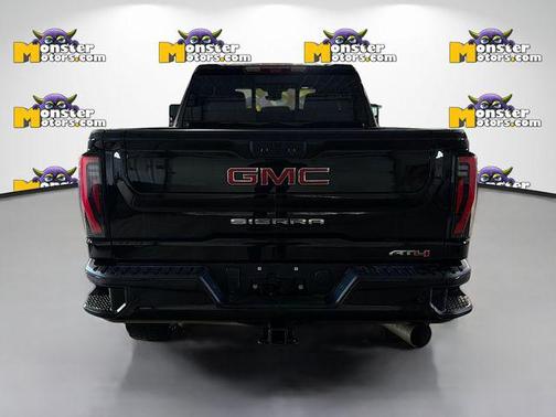 Onyx Black 2025 GMC Sierra 2500 AT4