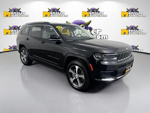 Diamond Black Crystal Pearlcoat 2023 Jeep Grand Cherokee L Limited